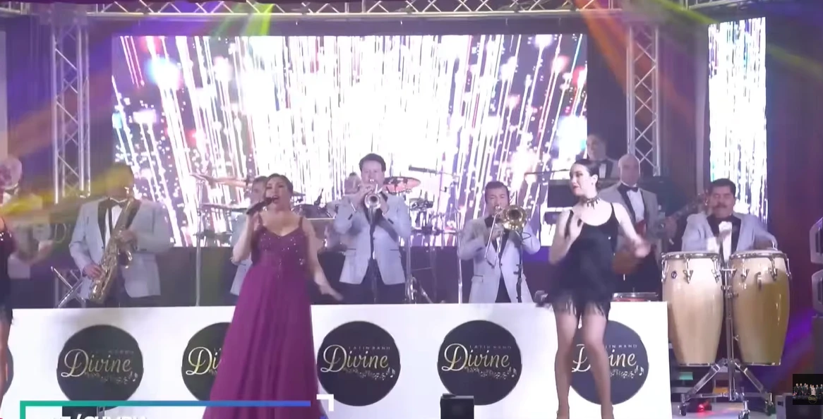 Grupo Musical Versatil DIVINE En Los Angeles 