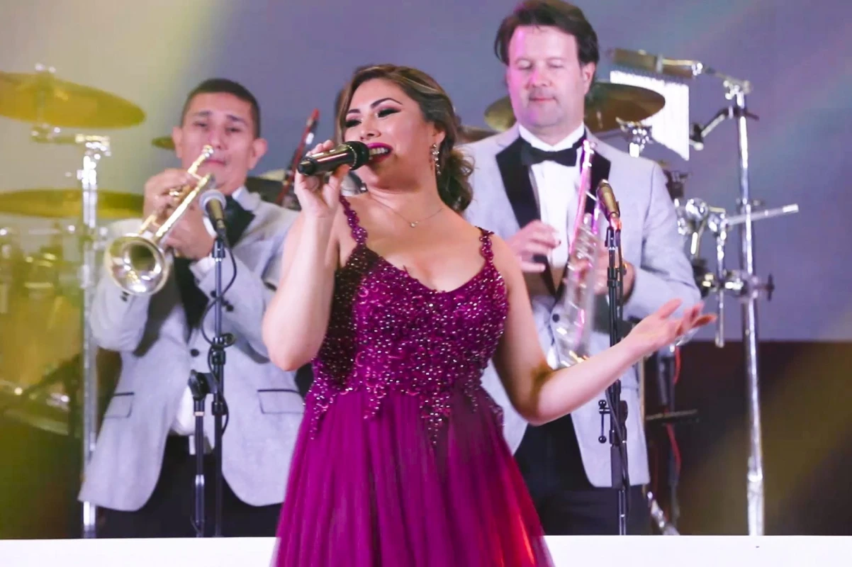 Why Choose a Latin Band for Corporate Events